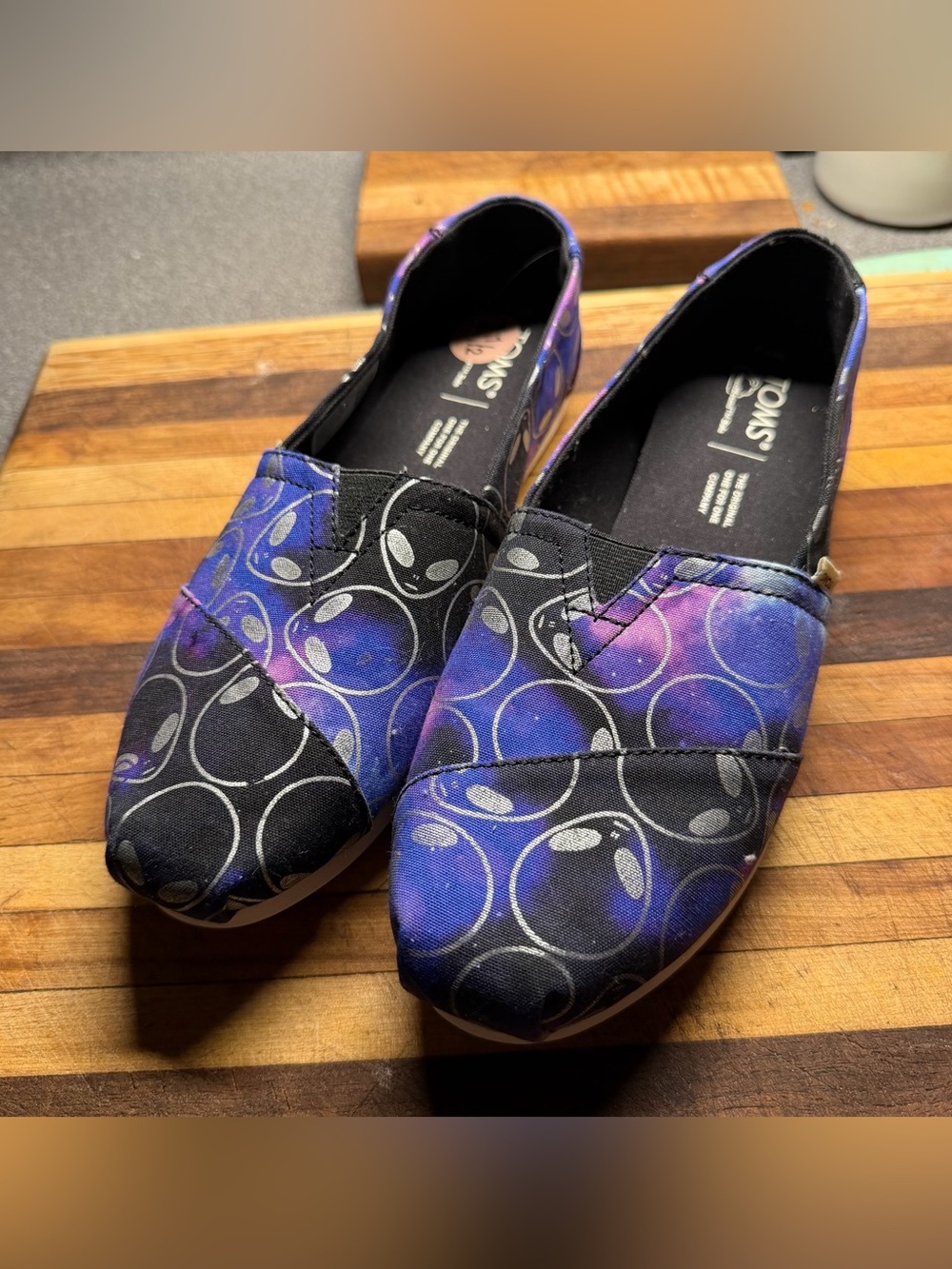 Toms Womens Size 7.5 Canvas Toms Multicolored Sliver Aliens Galaxy Slip on Shoes
